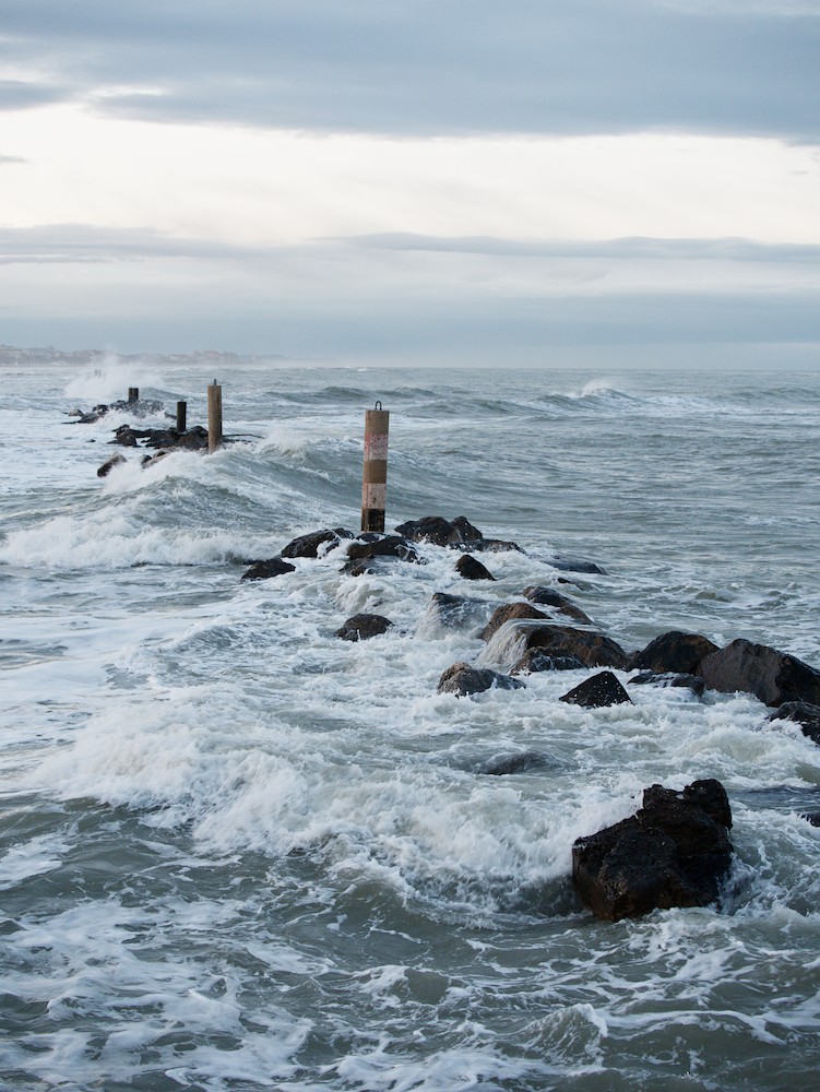 Sea rocks and waves